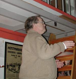 aas.JPG (12883 bytes)