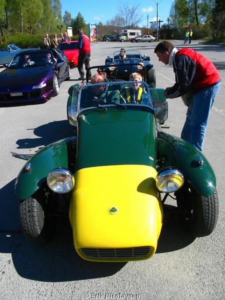 121-2119_IMG.JPG