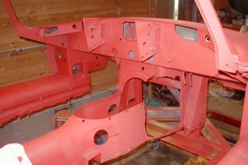 3. E-type cockpit ferdig sandblåst