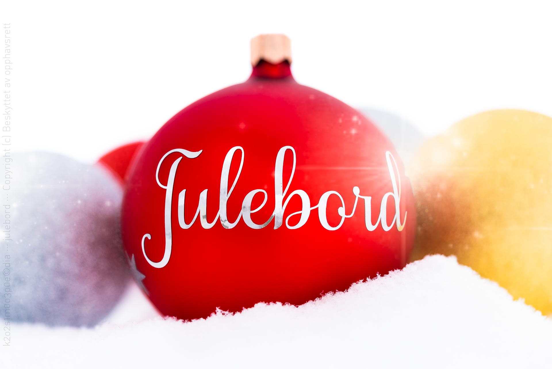 20191208-309927-copyrightrobinlund-julebord-julekule